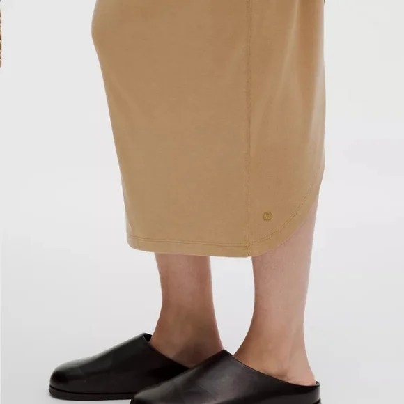 Lululemon Drapey Softstreme Column Midi Skirt Filbert Tan Size Small